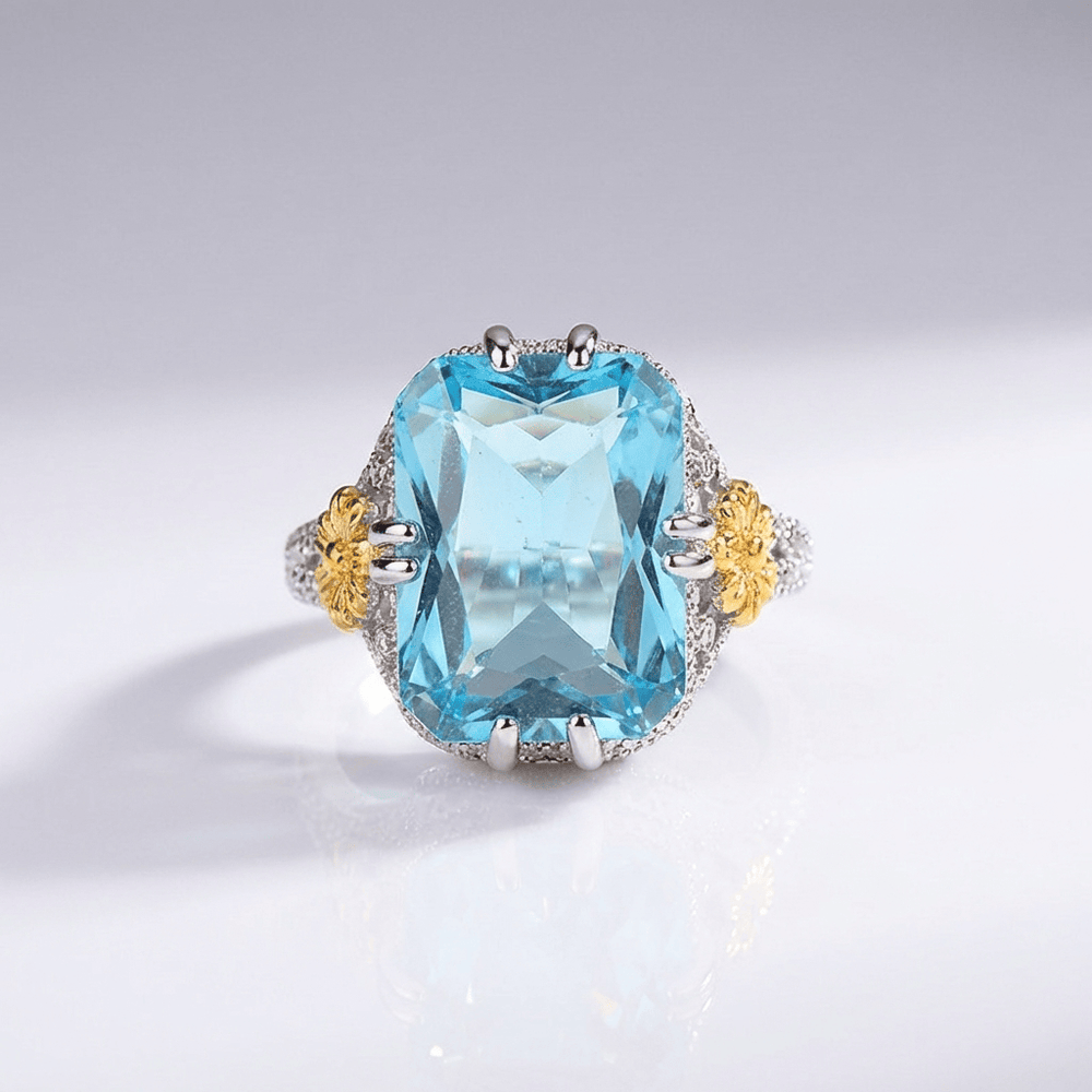 Gold Aquamarine Vintage Ring
